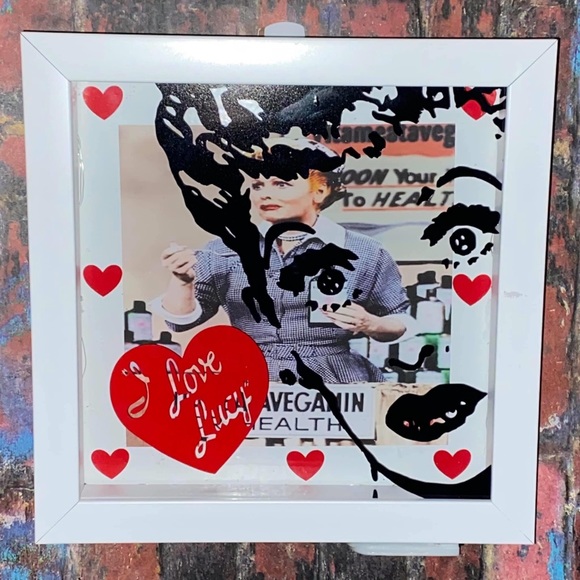 I Love Lucy Shadow Box that lights up! - Picture 2 of 2